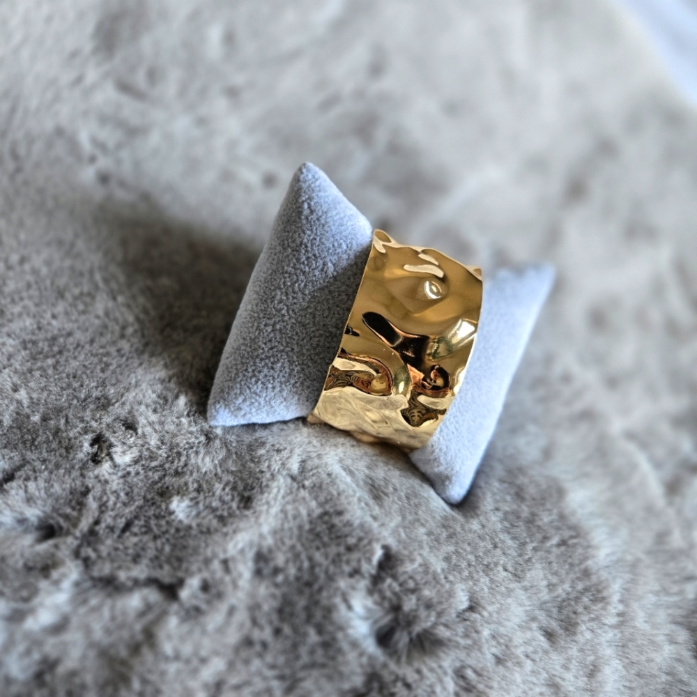 NEW | Gold Tone Hammered Bangle Bracelet